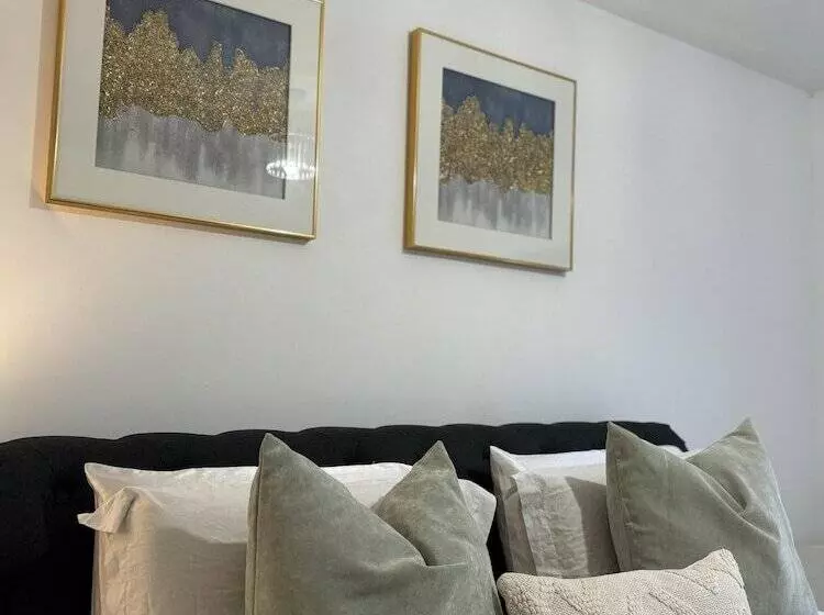 Luxury Apartment In Dartford