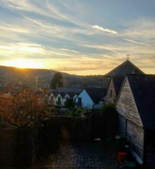 The Studio, Upper House Farm, Crickhowell
