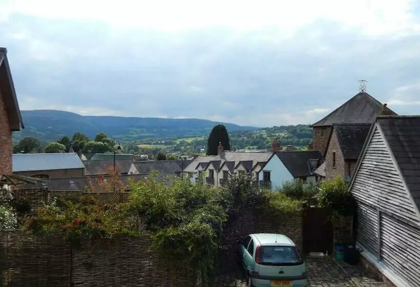The Studio, Upper House Farm, Crickhowell
