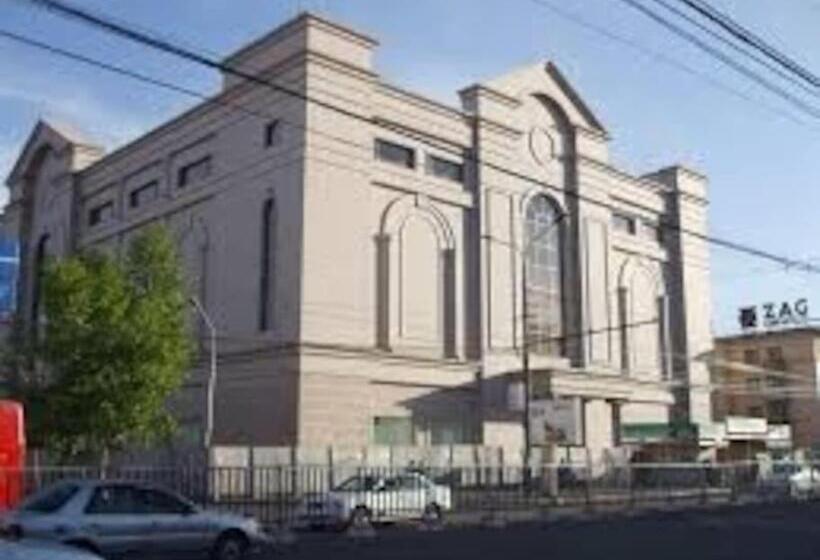 City Centre Entire Apartment, Condo