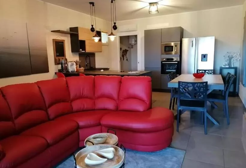 La Maison Rouge