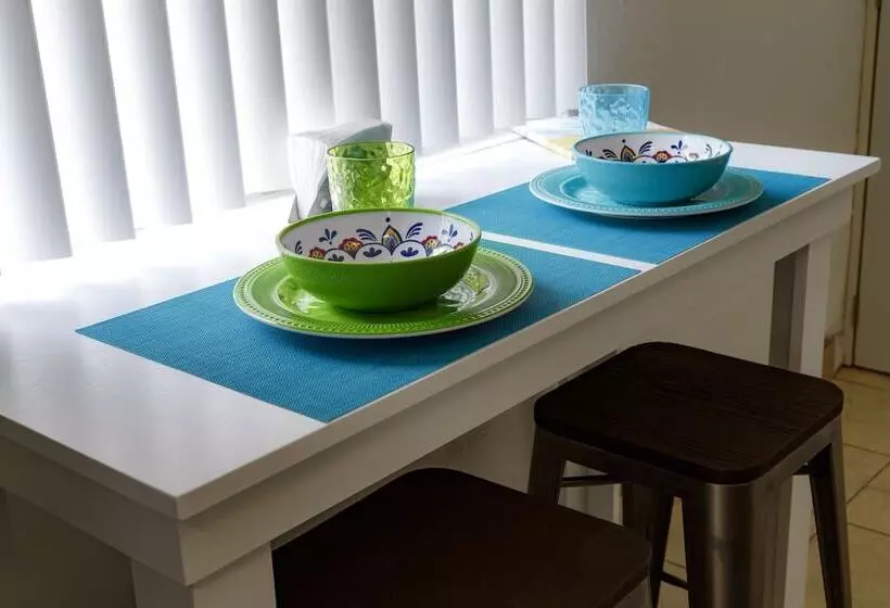 Seaside Adventure Lodging
