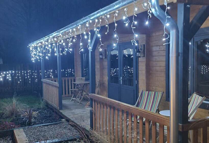 The Malvern Hills Courtyard Cabins