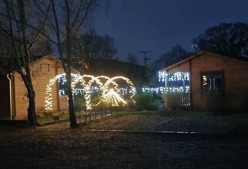 The Malvern Hills Courtyard Cabins