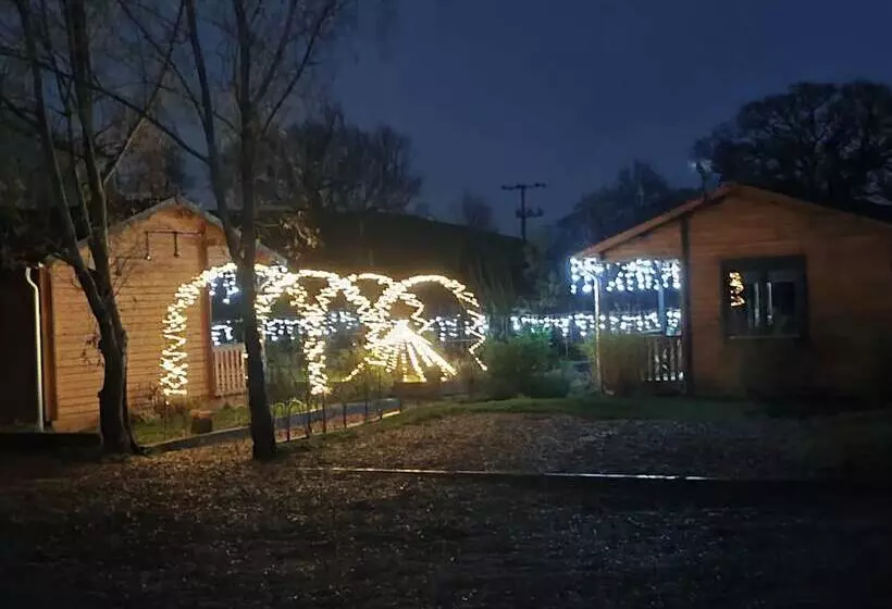 The Malvern Hills Courtyard Cabins