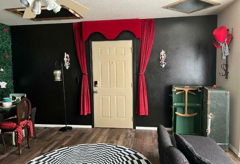 Alice The Wonderland Experience