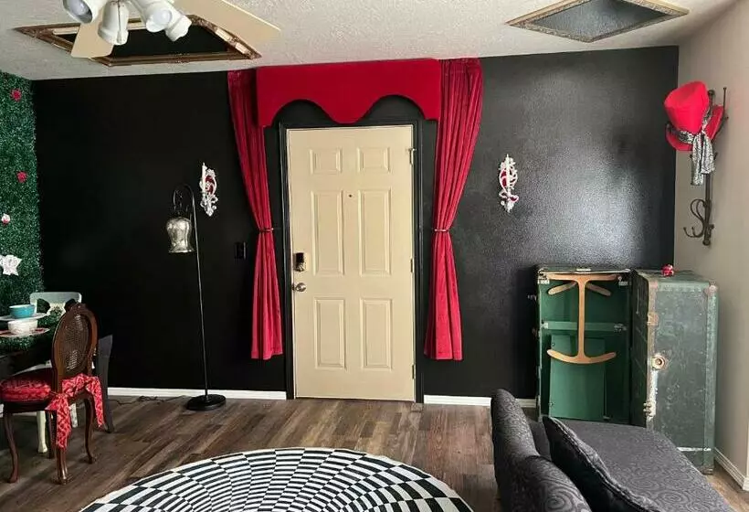 Alice  The Wonderland Experience