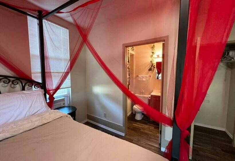 Alice The Wonderland Experience