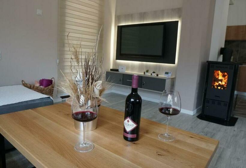 Kuca Za Odmor E Bas Tu