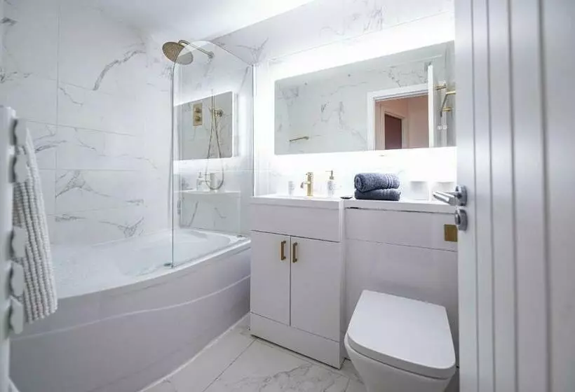 Manhattan Luxury Suites