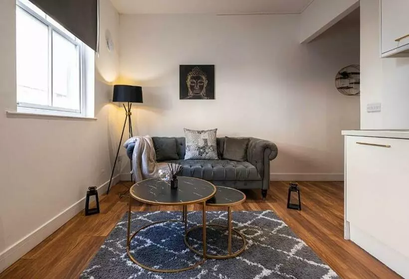 Manhattan Luxury Suites