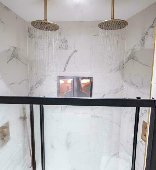 Manhattan Luxury Suites