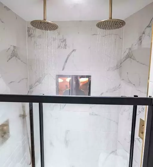 Manhattan Luxury Suites