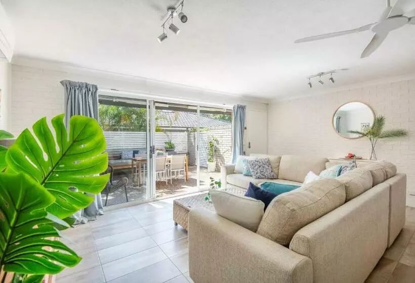 Sawtell Beachfront Villa   2 Mins To Everything!