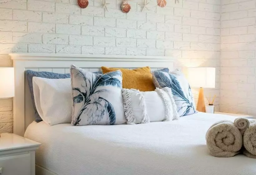 Sawtell Beachfront Villa   2 Mins To Everything!