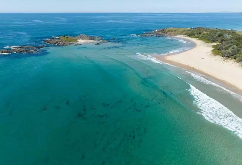 Sawtell Beachfront Villa   2 Mins To Everything!