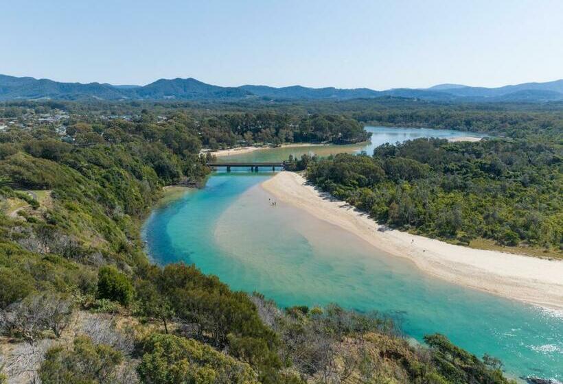 Sawtell Beachfront Villa 2 Mins To Everything!