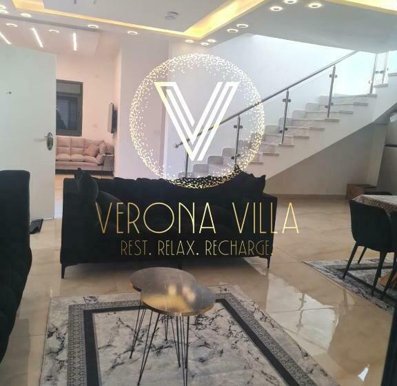 Verona Villa Jericho