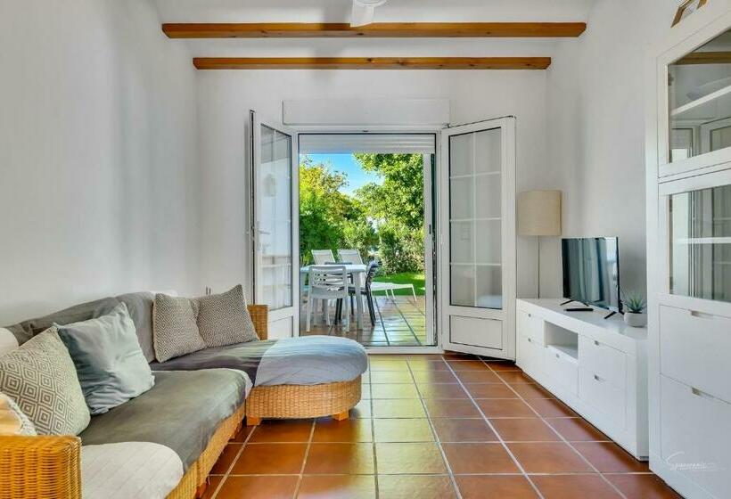 Villa Blanca Situated In A Luxurious Spa Resort