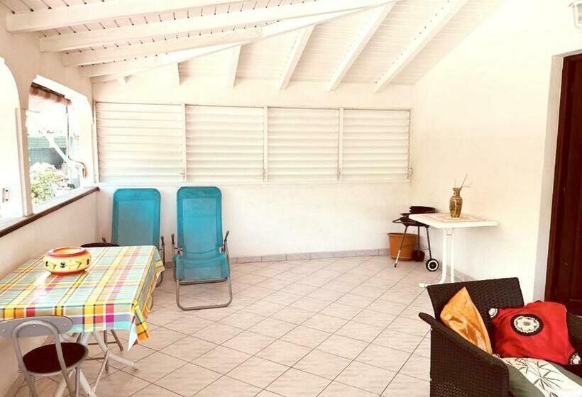 Villa En Bord De Mer A Le Gosier Avec Vue Magnifique