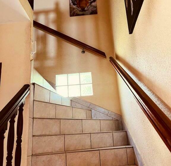 Villa En Bord De Mer A Le Gosier Avec Vue Magnifique