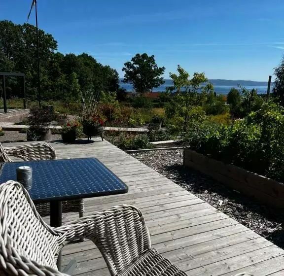 Fantastisk Vätterutsikt Mellan Habo Och Bankeryd