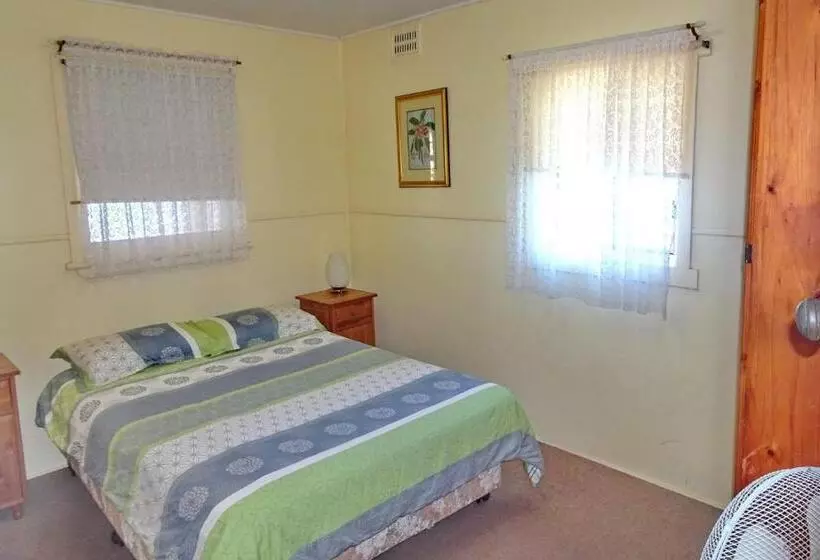 Bundi Hat Head   Bring Your Own Linen