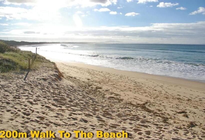 Bundi Hat Head Bring Your Own Linen