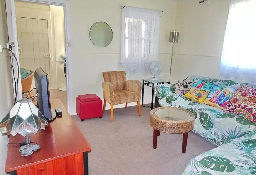 Bundi Hat Head   Bring Your Own Linen