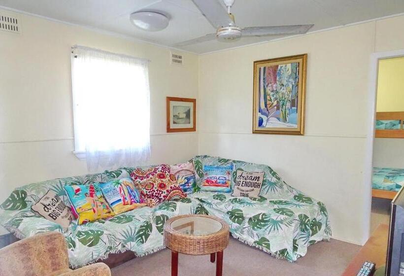 Bundi Hat Head Bring Your Own Linen