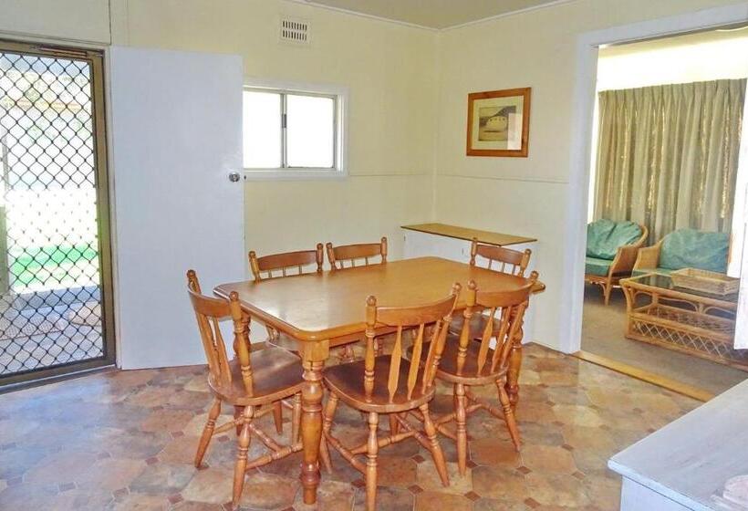 Bundi Hat Head Bring Your Own Linen