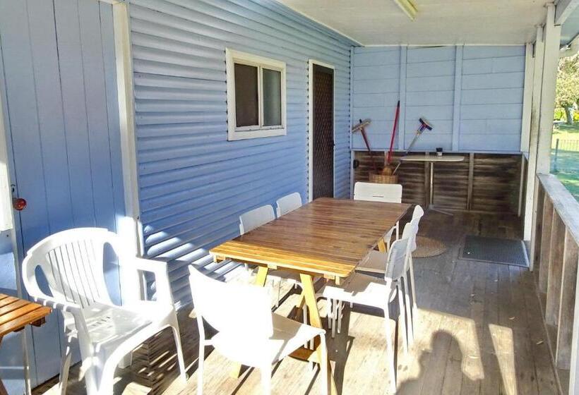 Bundi Hat Head Bring Your Own Linen