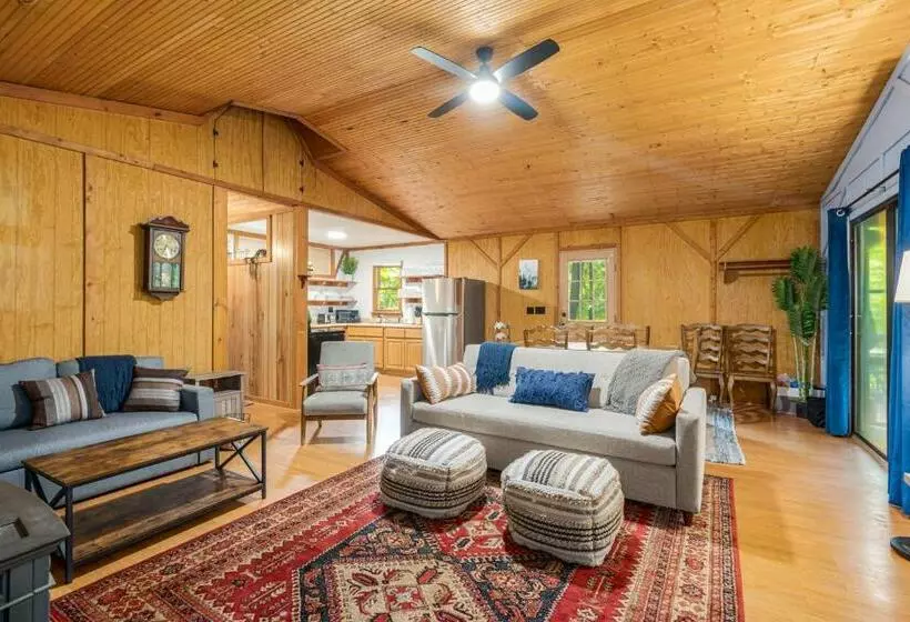 Hot Tub Screened Porch Fire Pit At River Cabin