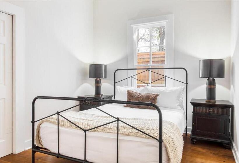 Ramsey By Avantstay Modern Character Home In Austin W/ Pool!