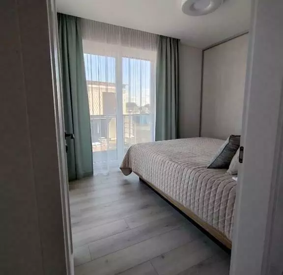 Apartamentai 4f Su įskaičiuotu Pasivažinėjimu Elektriniais Paspirtukais