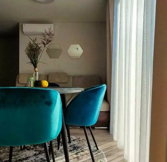 Apartamentai 4f Su įskaičiuotu Pasivažinėjimu Elektriniais Paspirtukais