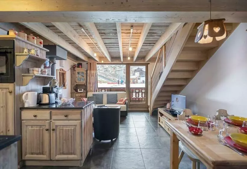 Appartement Cosy Au Pied Des Pistes Avec Mezzanine, Poêle à Bois Et Services Inclus Pour 4 Personnes