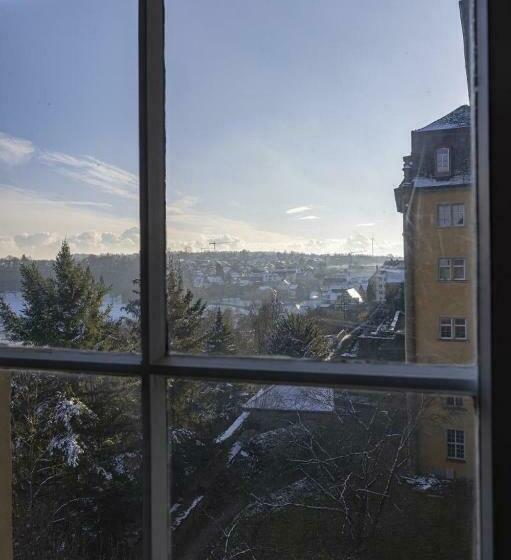 Ein Schlossturm Besticht Mit Spektakulären Ausblicken Ins Jagsttal Und Behaglichen Innenräumen