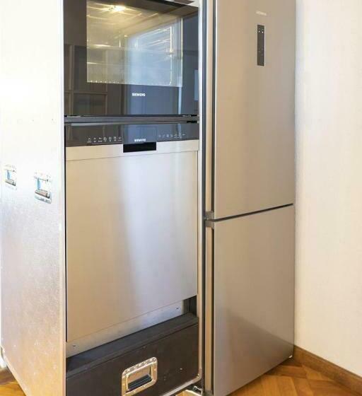 Ein Schlossturm Besticht Mit Spektakulären Ausblicken Ins Jagsttal Und Behaglichen Innenräumen