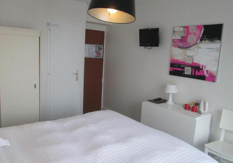 호텔 Calme Des Pins Hôtel Piscine & Spa