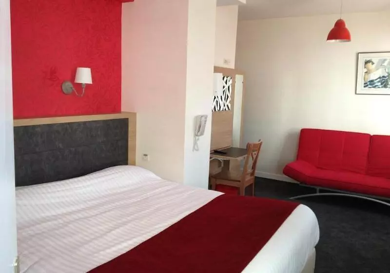 هتل Calme Des Pins Hôtel Piscine & Spa