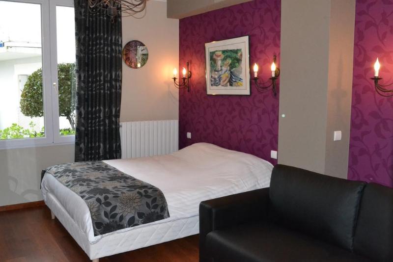 ホテル Calme Des Pins Hôtel Piscine & Spa