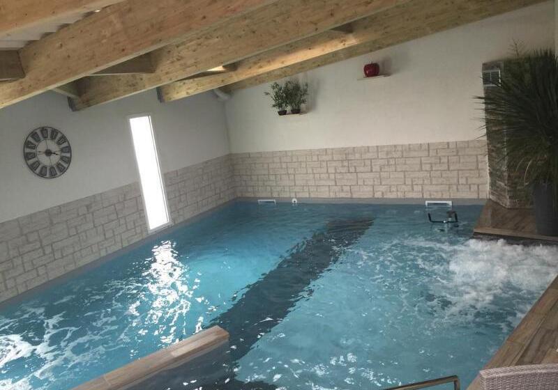 Hotel Calme Des Pins Hôtel Piscine & Spa