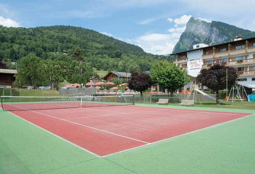 בית מלון כפרי Chalethôtel Neige Et Roc, The Originals Relais