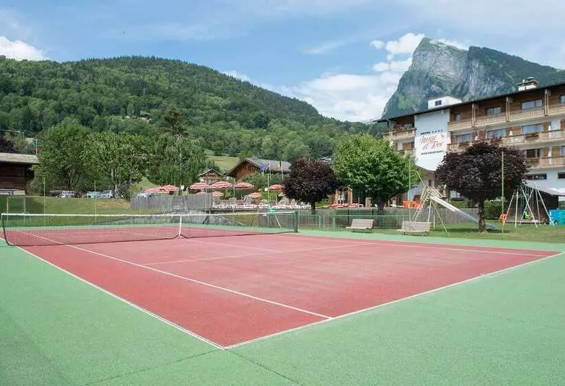 هتل Chalethôtel Neige Et Roc, The Originals Relais