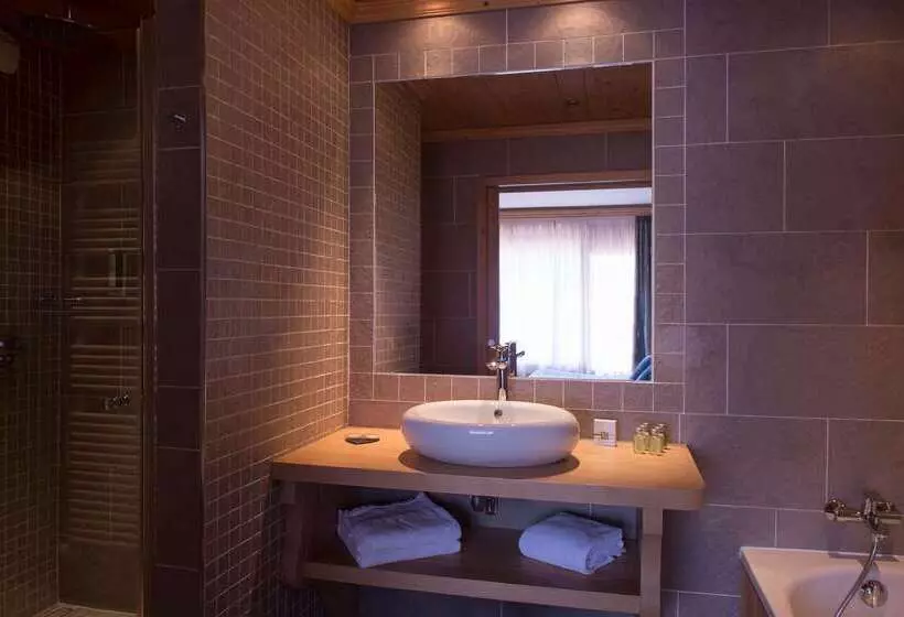 هتل Chalethôtel Neige Et Roc, The Originals Relais