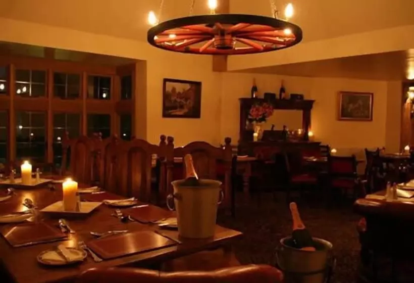בית מלון כפרי Chequers Inn