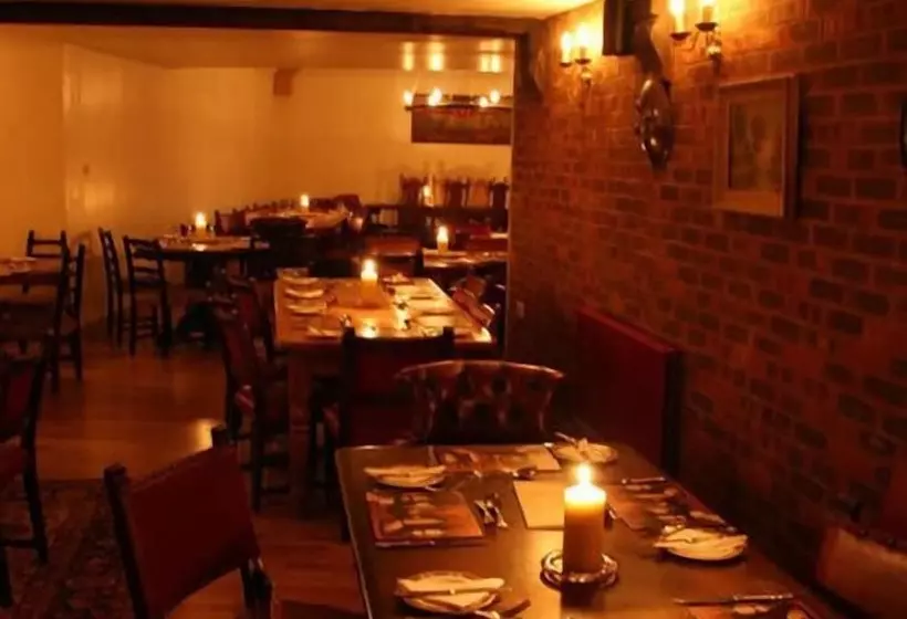 בית מלון כפרי Chequers Inn