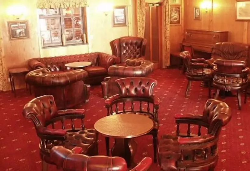 בית מלון כפרי Chequers Inn