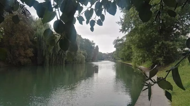 Отель Hôtel Cinépole   Proche Paris